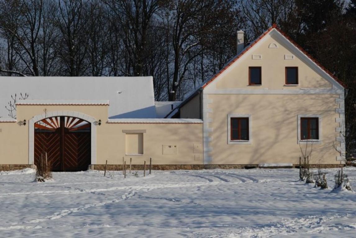 Veverci Dvur Hotel Rosec Bagian luar foto