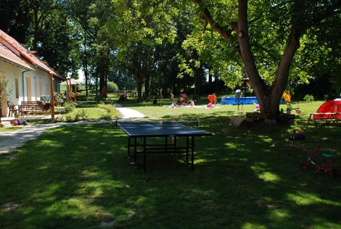 Veverci Dvur Hotel Rosec Bagian luar foto