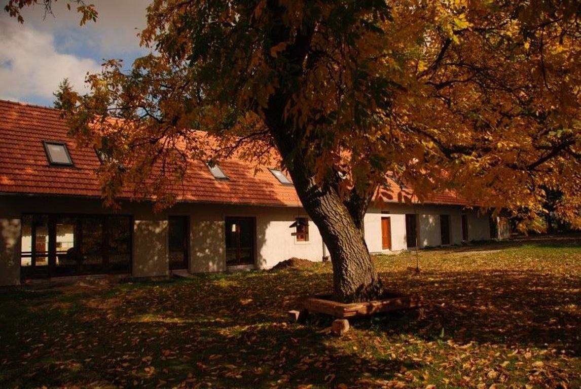 Veverci Dvur Hotel Rosec Bagian luar foto
