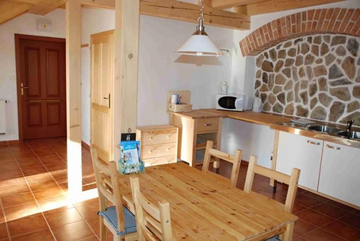 Veverci Dvur Hotel Rosec Bagian luar foto
